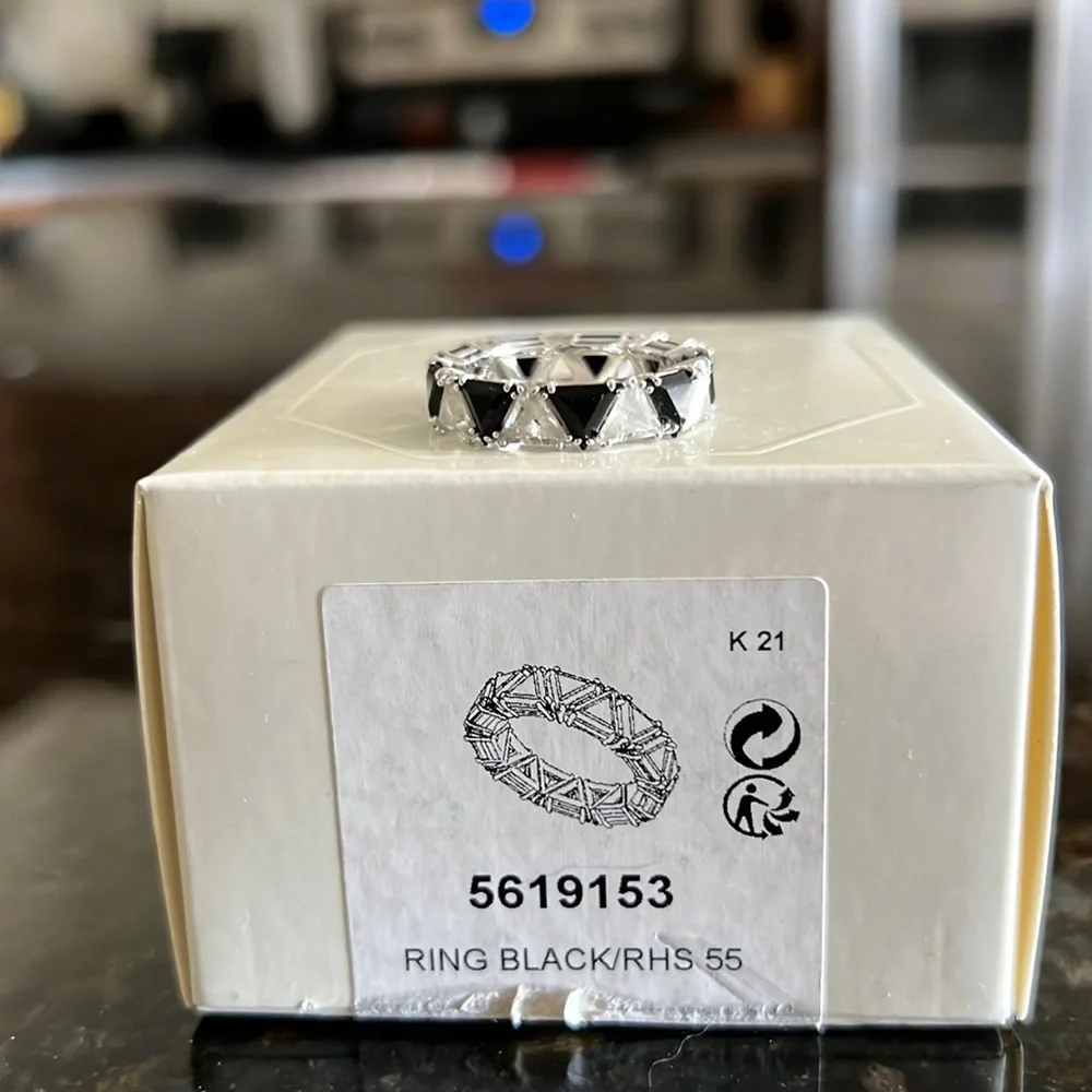 Swarovski Ring - Picture 1 of 4